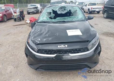 2024 Kia Forte Lxs из США, поврежденный, VIN 3KPF24AD4RE713615